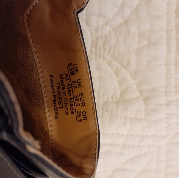 Zip up short boots, size 8.5 - Picture 3 of 7